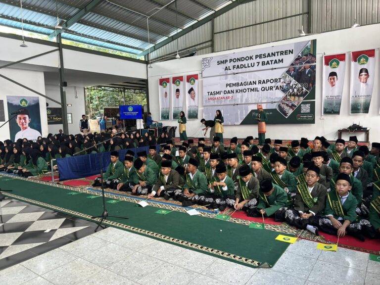 SMP Pondok Pesantren Al Fadllu 7 Batam Kombinasikan Pembelajaran Ilmu Umum dan Agama