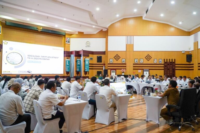 Diskusi Publik, PLN Batam Bahas Penyesuaian Tarif