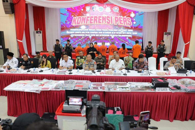 Polda Kepri Bongkar Sindikat SHM Tanah Palsu, 7 Orang Diciduk