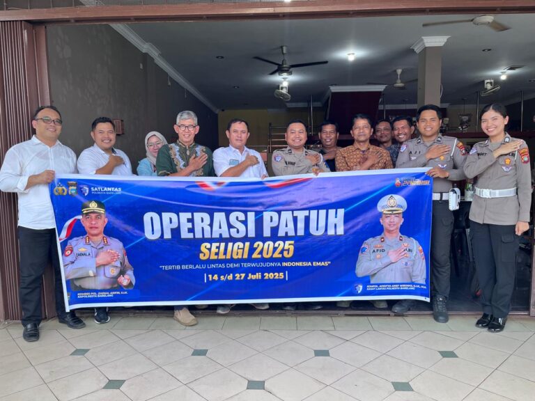 Satlantas Polresta Barelang Edukasi Supir Lewat Ngopi Bareng