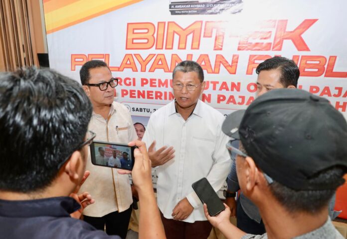 Sekda Batam Buka Bimtek Sinergi Opsen Pajak Sekda Batam Buka Bimtek Sinergi Opsen Pajak