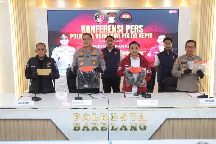 Viral, Pembobol Mobil Perumahan Elite Batam Ditangkap Viral, Pembobol Mobil Perumahan Elite Batam Ditangkap