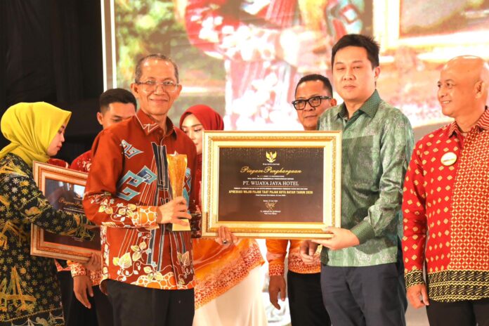 Batam Raih Peringkat 5 Nasional Kemandirian Fiskal Terbaik Batam Raih Peringkat 5 Nasional Kemandirian Fiskal Terbaik