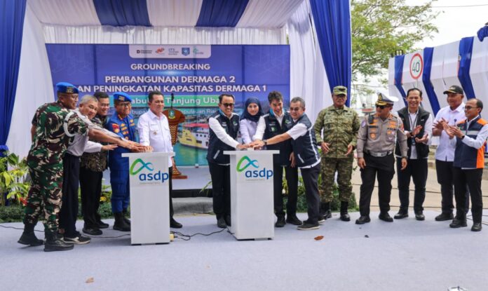 Gubernur Ansar Resmikan Pembangunan Dermaga II Tanjunguban Gubernur Ansar Resmikan Pembangunan Dermaga II Tanjunguban