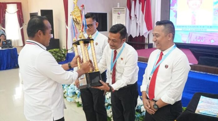 Polresta Barelang Juara Cerdas Cermat KUHP Polda Kepri Polresta Barelang Juara Cerdas Cermat KUHP Polda Kepri