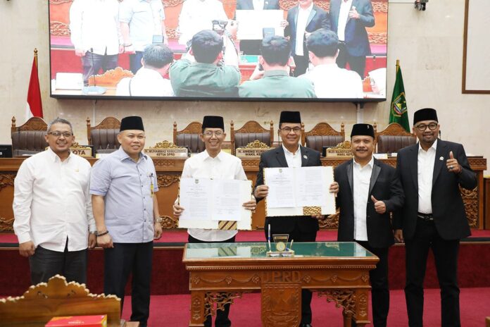 Pemko Batam Sahkan Perda PSU Perumahan Pemko Batam Sahkan Perda PSU Perumahan