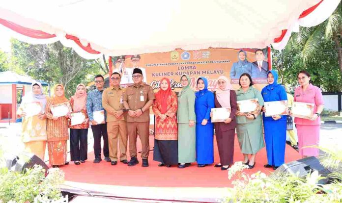 Wako Lis Wajibkan Kudapan Melayu Hadir di Setiap Acara Pemko Wako Lis Wajibkan Kudapan Melayu Hadir di Setiap Acara Pemko