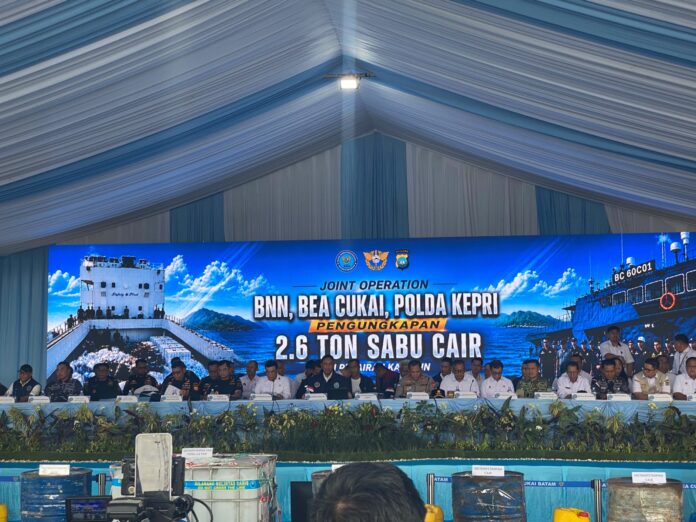 BNN, BC dan Polda Kepri Gagalkan Penyelundupan 2,6 Ton Sabu BNN, BC dan Polda Kepri Gagalkan Penyelundupan 2,6 Ton Sabu