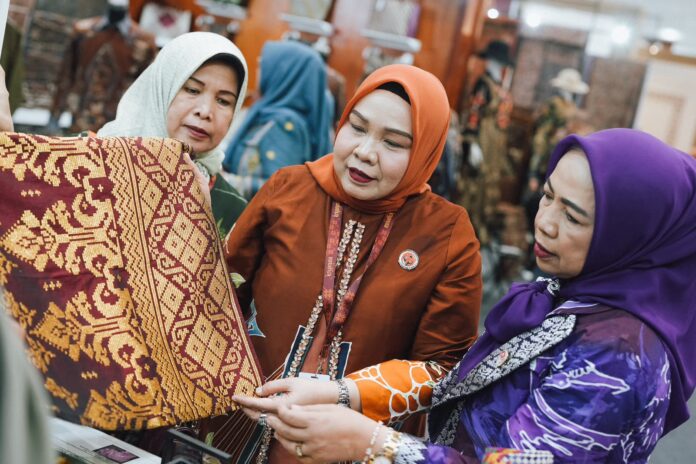 Erlita Amsakar Dorong UMKM Batam di Kriyanusa 2026 Erlita Amsakar Dorong UMKM Batam di Kriyanusa 2026